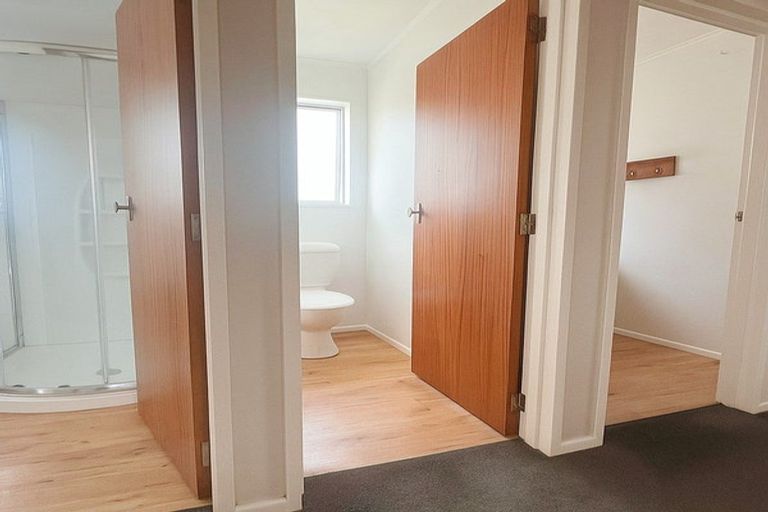 Photo of property in 4 Spey Place, Papakowhai, Porirua, 5024