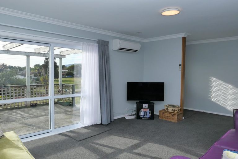 Photo of property in 50 Raumati Road, Raumati Beach, Paraparaumu, 5032