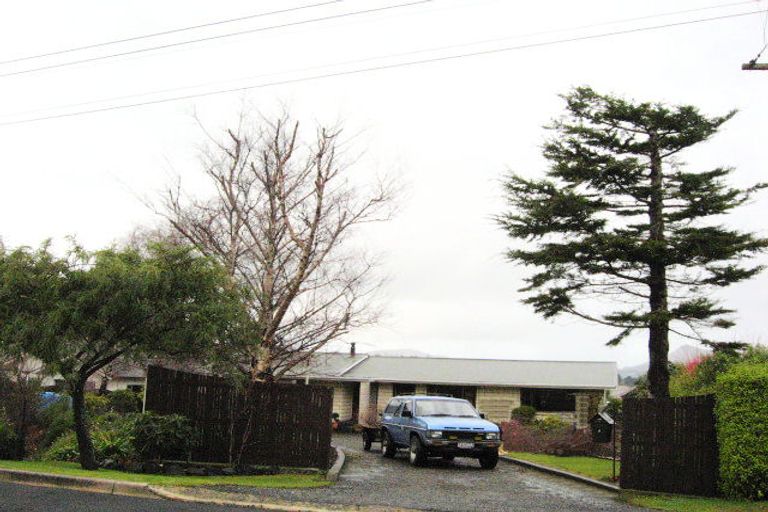 Photo of property in 6 Blackman Avenue, Sawyers Bay, Port Chalmers, 9023