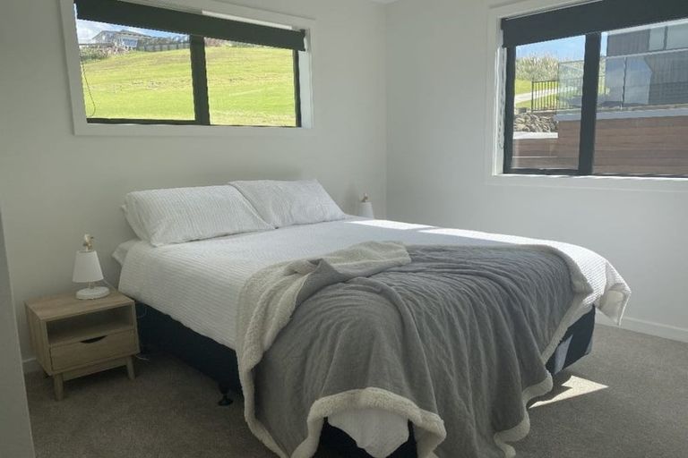 Photo of property in 2 Blue Moon Rise, Langs Beach, 0582