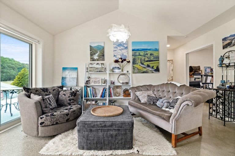 Photo of property in 26 Irvine Street, Lawrence, 9532