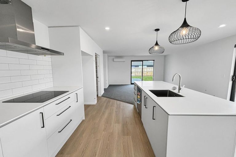 Photo of property in 10 Songpa Street, Halswell, Christchurch, 8025