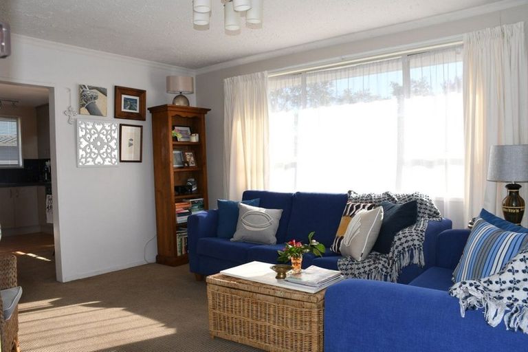 Photo of property in 2/5 Chadbury Street, Parklands, Christchurch, 8083