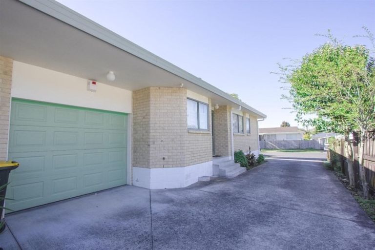 Photo of property in 3 Benton Place, Manurewa, Auckland, 2102