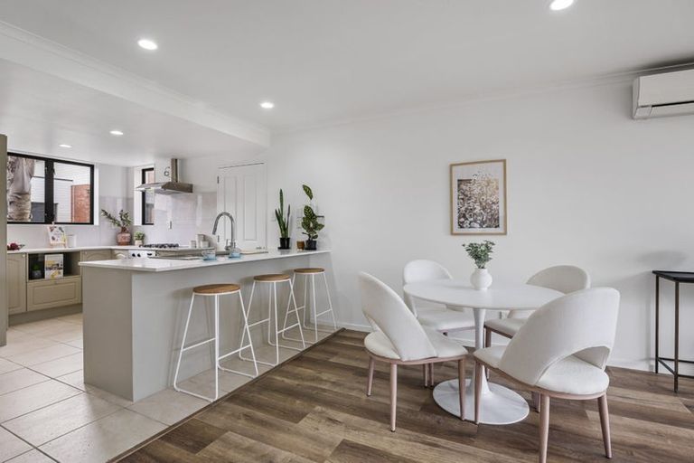 Photo of property in 32 Secoia Crescent, Mangere, Auckland, 2022