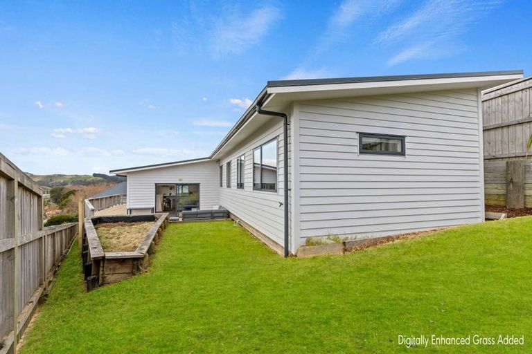 Photo of property in 14 Rauta Way, Helensville, 0800