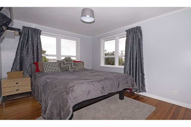 Photo of property in 76 Forest Hill Road, Henderson, Auckland, 0612
