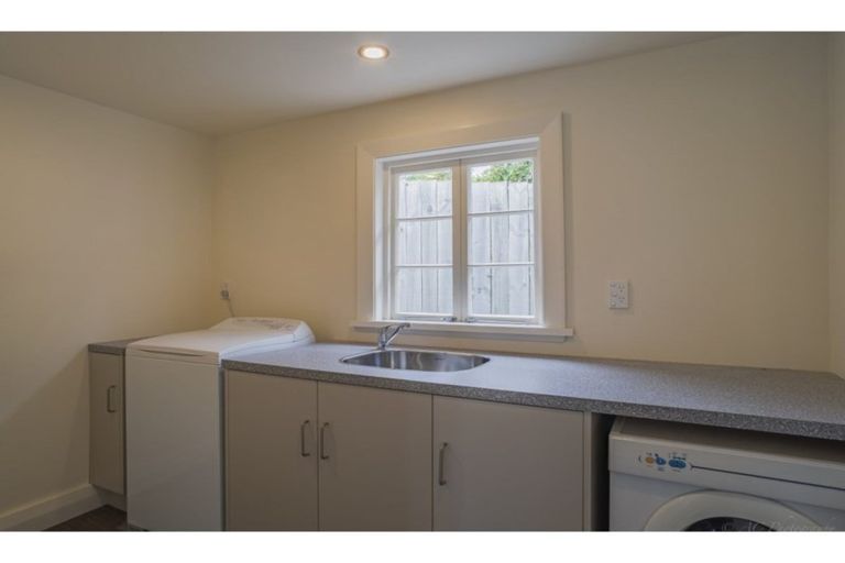 Photo of property in 16 Grasmere Street, Waimataitai, Timaru, 7910