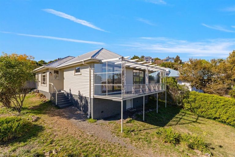 Photo of property in 99 Dyers Pass Road, Cashmere, Christchurch, 8022