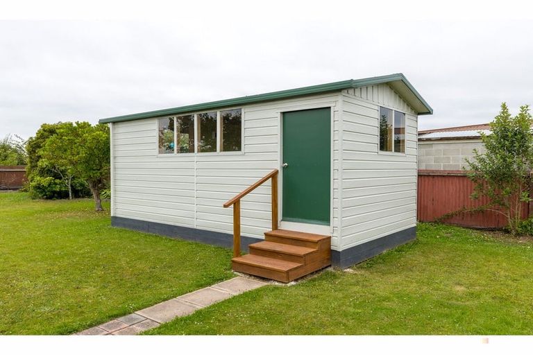 Photo of property in 6 Durham Street, Waimate, 7924