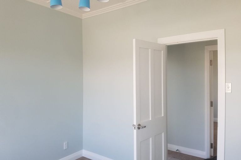 Photo of property in 37 Tauhinu Road, Miramar, Wellington, 6022