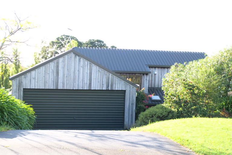 Photo of property in 12 Jolyn Place, Cockle Bay, Auckland, 2014