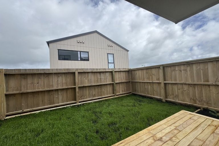 Photo of property in 202a Henwood Road, Westgate, 0814