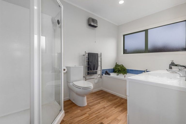 Photo of property in 42f James Cook Drive, Whitby, Porirua, 5024