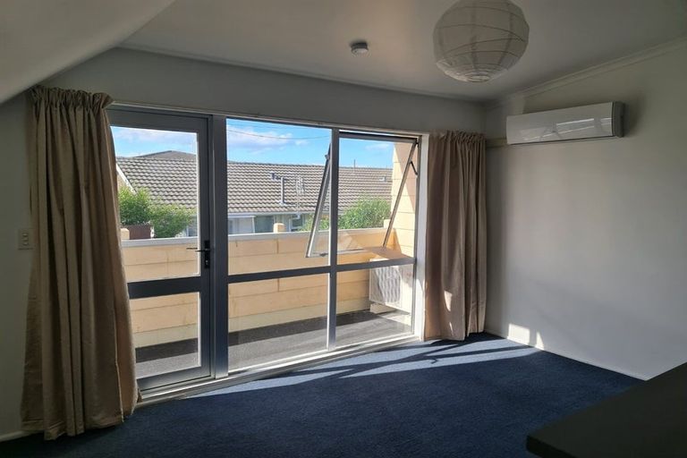 Photo of property in 2/7 Division Street, Riccarton, Christchurch, 8041