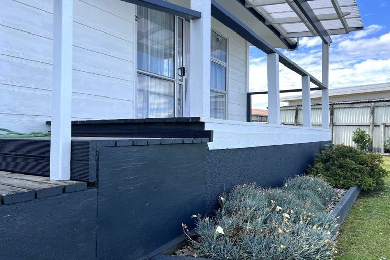 Photo of property in 8 Mccallum Street, Dannevirke, 4930