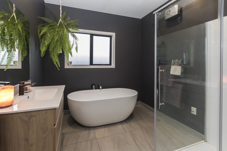 Photo of property in 658b Barbadoes Street, Edgeware, Christchurch, 8013