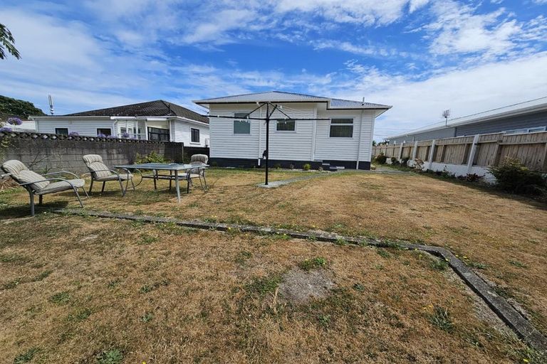 Photo of property in 41 Tokomaru Street, Welbourn, New Plymouth, 4312