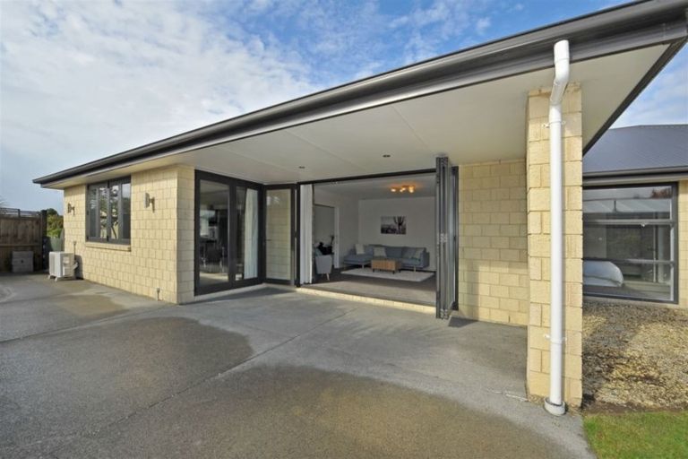 Photo of property in 5 Country Palms Drive, Halswell, Christchurch, 8025