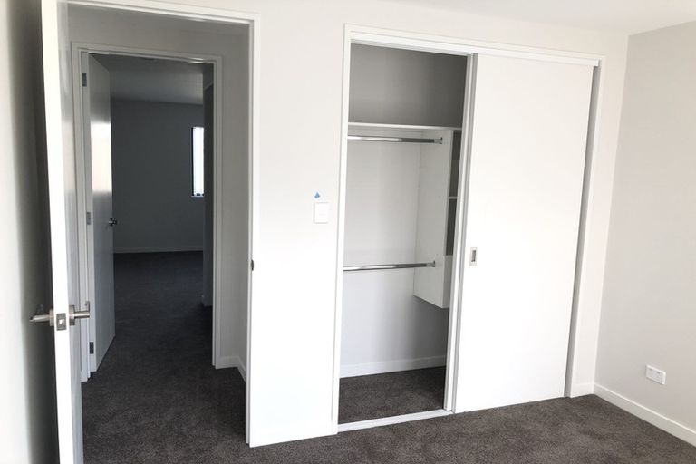 Photo of property in 6/21 Akoranga Drive, Northcote, Auckland, 0627