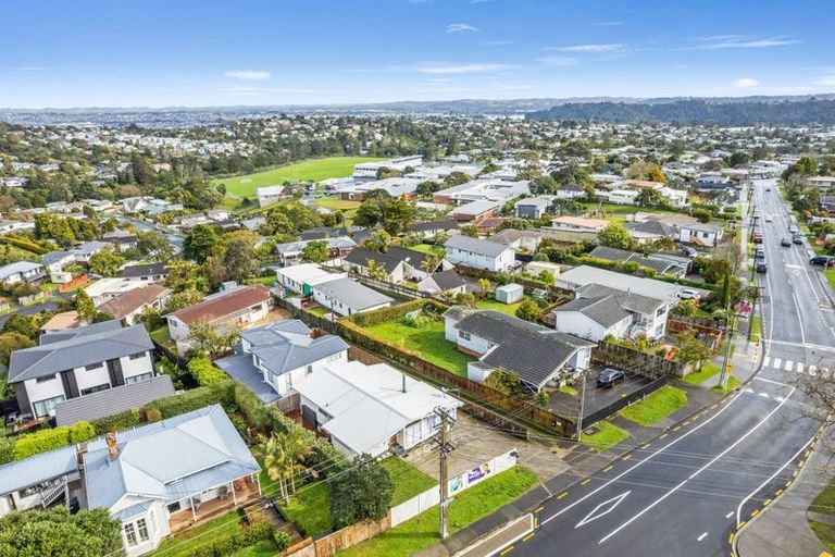 Photo of property in 116c Birkdale Road, Birkdale, Auckland, 0626