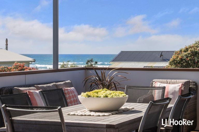 Photo of property in 16a Shaw Road, Waihi Beach, 3611