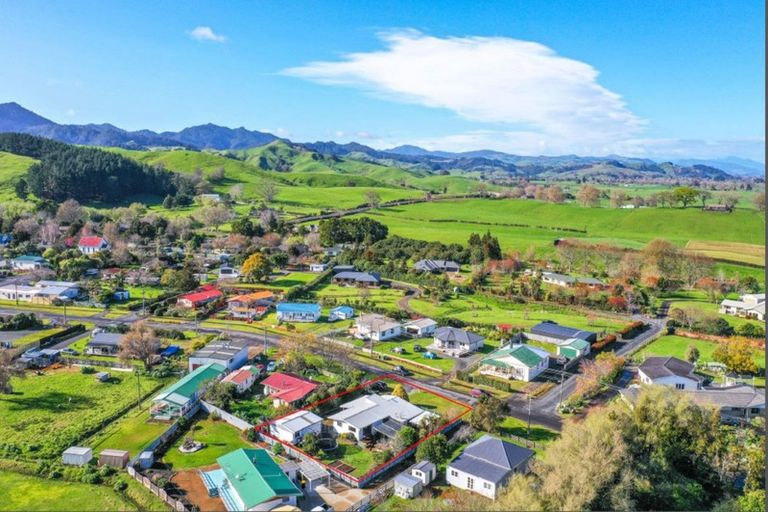 Photo of property in 16 Station Road, Puriri, Thames, 3578