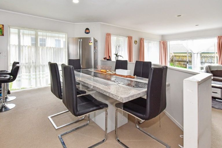 Photo of property in 18 Elderberry Road, Burswood, Auckland, 2013