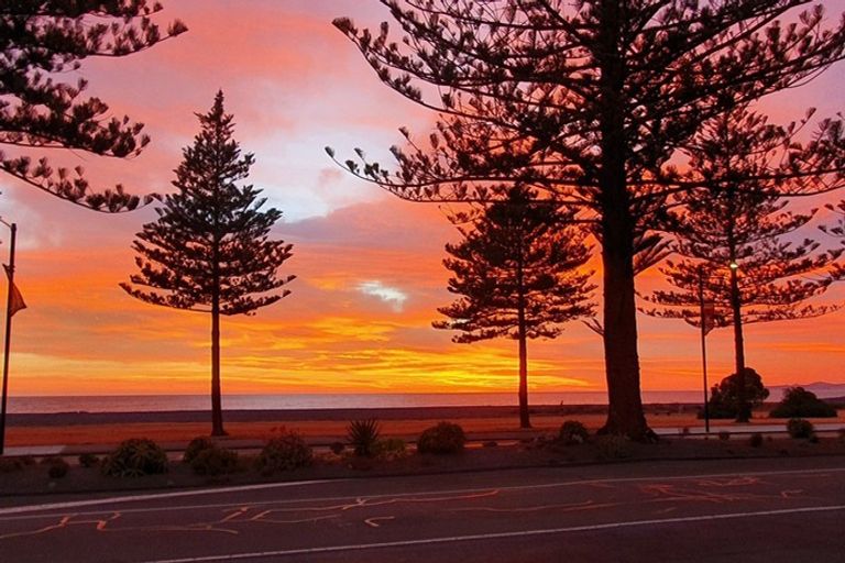 Photo of property in 607 Marine Parade, Napier South, Napier, 4110