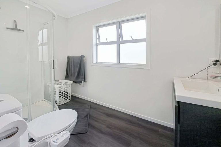 Photo of property in 12 Ronalds Way, Taita, Lower Hutt, 5011