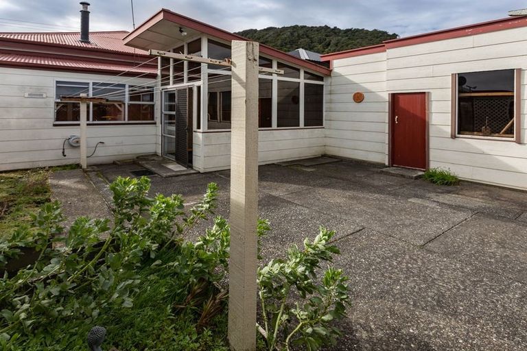 Photo of property in 152 Bright Street, Cobden, Greymouth, 7802