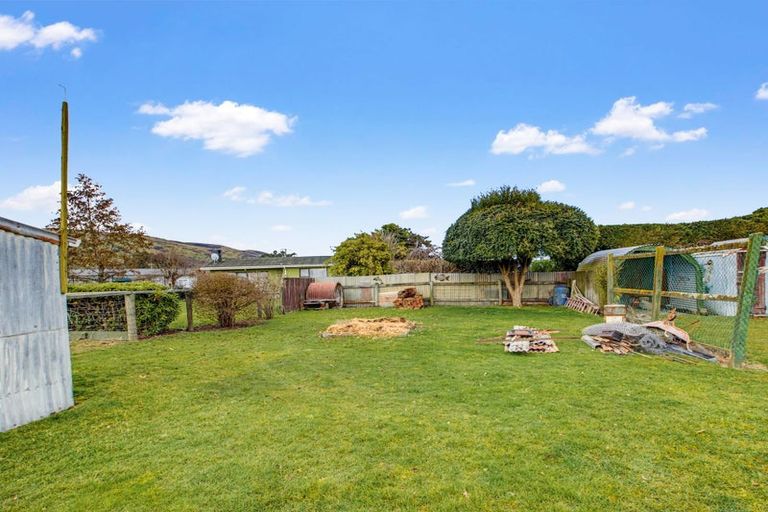 Photo of property in 18 Blaydon Street, Waikaia, 9778