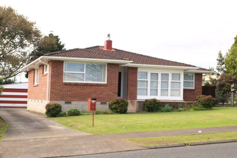 Photo of property in 24 Woburn Street, Mangere East, Auckland, 2024