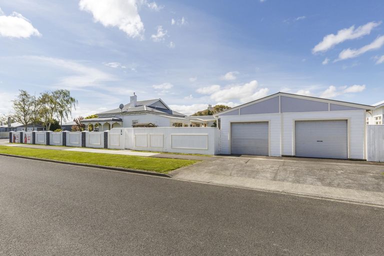 Photo of property in 1 Bryant Street, Takaro, Palmerston North, 4412