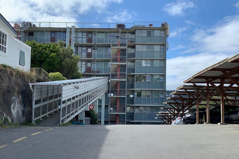 Photo of property in Mccallister Heights, 3/381 Adelaide Road, Newtown, Wellington, 6021