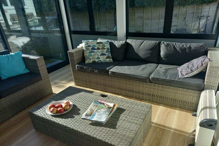 Photo of property in 1/49 Albert Road, Devonport, Auckland, 0624