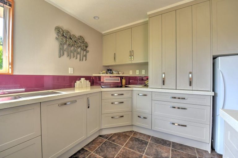 Photo of property in 62 Morton Street, Edendale, 9825