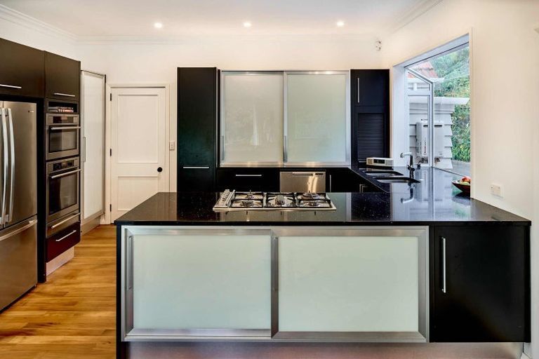 Photo of property in 10 Walter Road, Lowry Bay, Lower Hutt, 5013