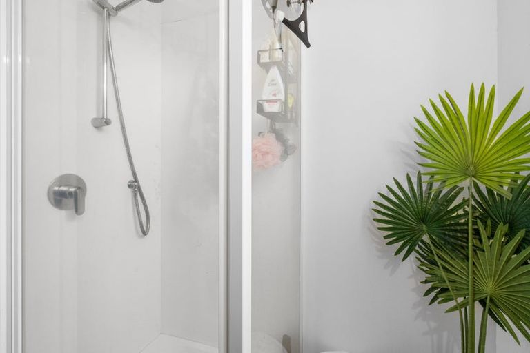 Photo of property in 19 Kings Drive, Levin, 5510