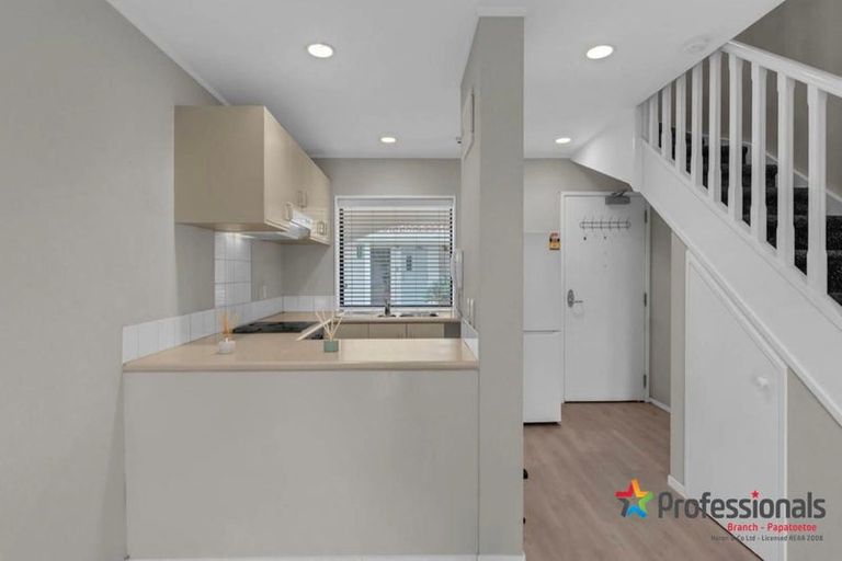 Photo of property in 5/77 Saint George Street, Papatoetoe, Auckland, 2025