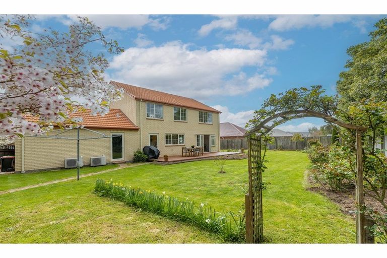 Photo of property in 30 Sycamore Close, Rangiora, 7400