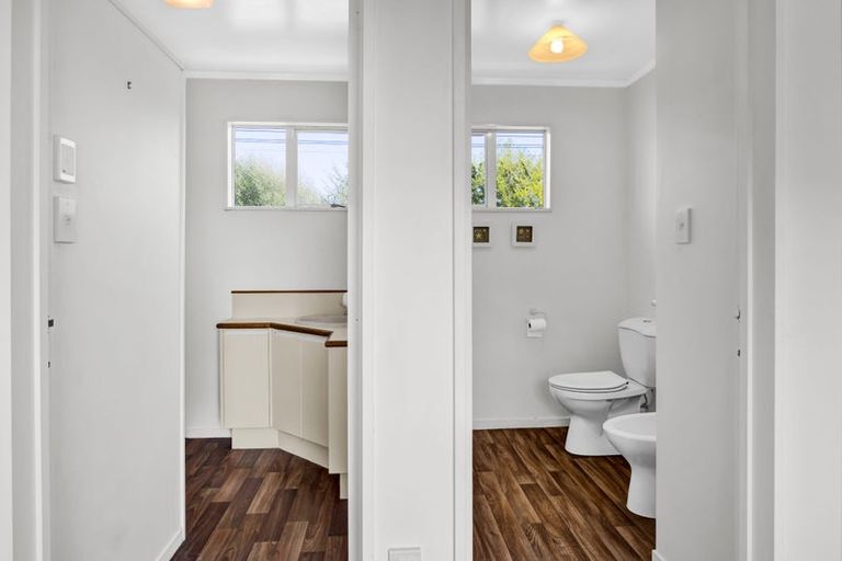 Photo of property in 12 Erin Street, Hawera, 4610