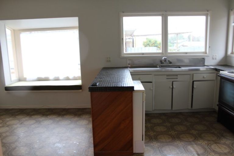 Photo of property in 12 Somme Crescent, Hillcrest, Hamilton, 3216