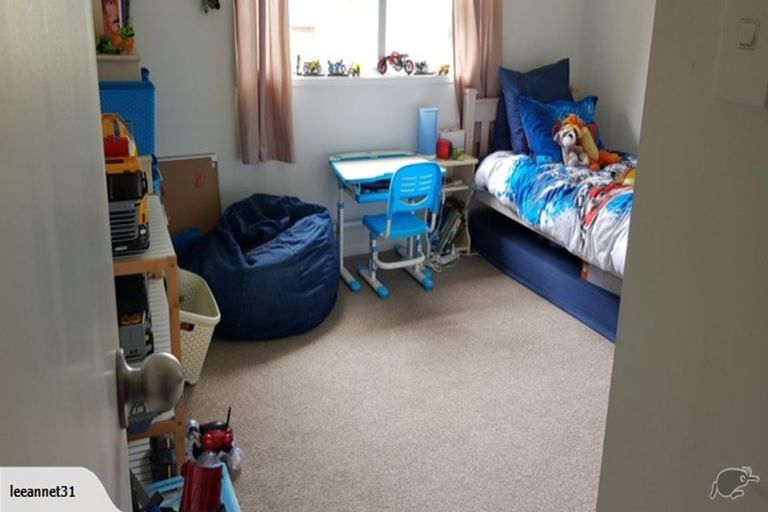 Photo of property in 15 Tallington Crescent, Torbay, Auckland, 0630