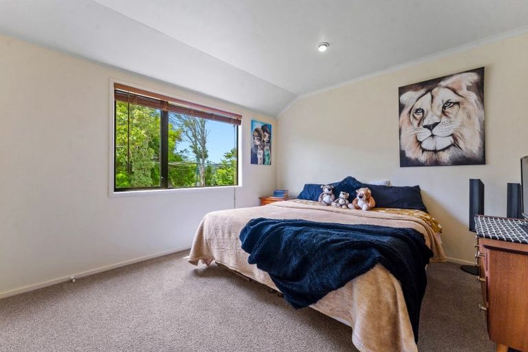 Photo of property in 1224 State Highway 16, Waimauku, 0883