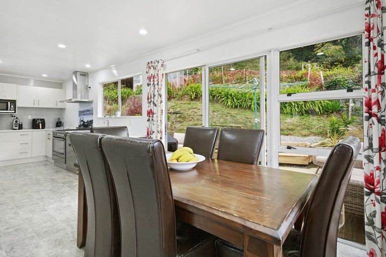 Photo of property in 26 Fyvie Avenue, Tawa, Wellington, 5028