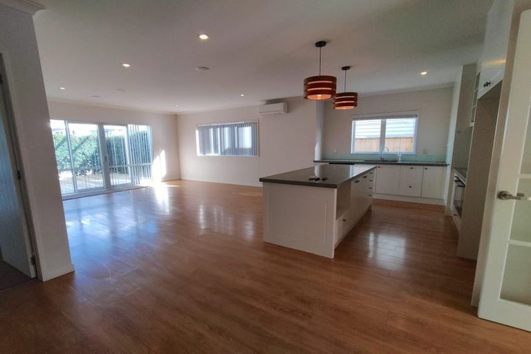 Photo of property in 69 Castlederg Drive, Flat Bush, Auckland, 2019