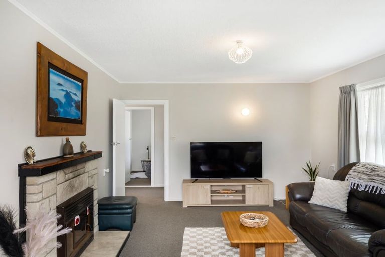 Photo of property in 15 School Road, Ngongotaha, Rotorua, 3010