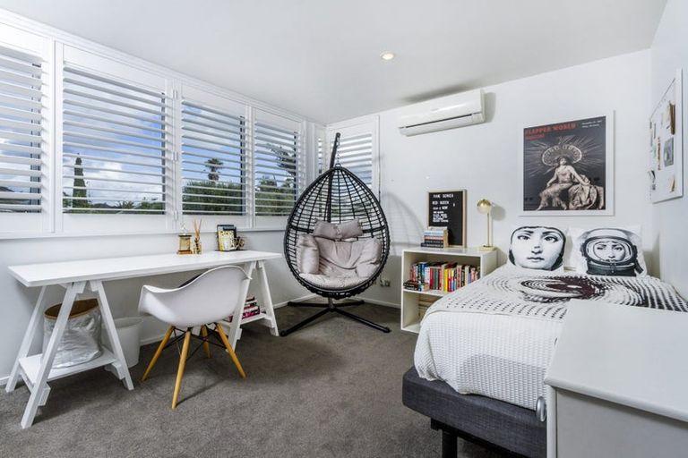 Photo of property in 28 Muritai Road, Milford, Auckland, 0620