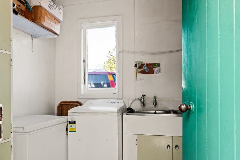 Photo of property in 24 Seymour Street, Waitara, 4320